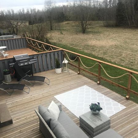 Tyylikaes Rivitaloasunto Lohjalla Exteriör bild