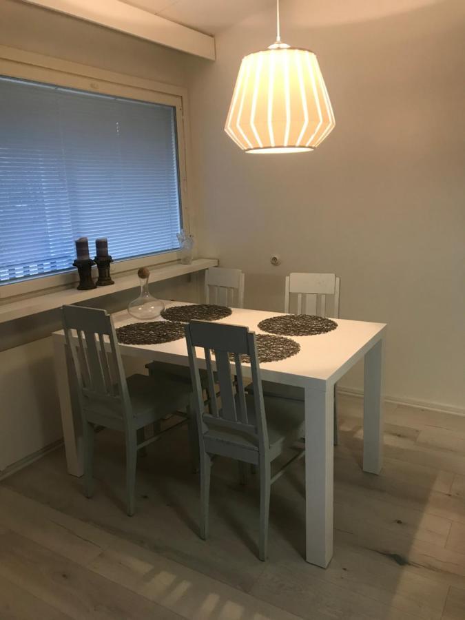 Tyylikaes Rivitaloasunto Lohjalla Exteriör bild